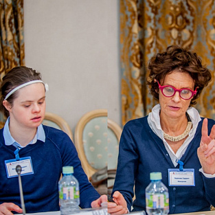 Вероник Гаррет расскажет, как можно говорить на сложные темы с подростками с синдромом Дауна